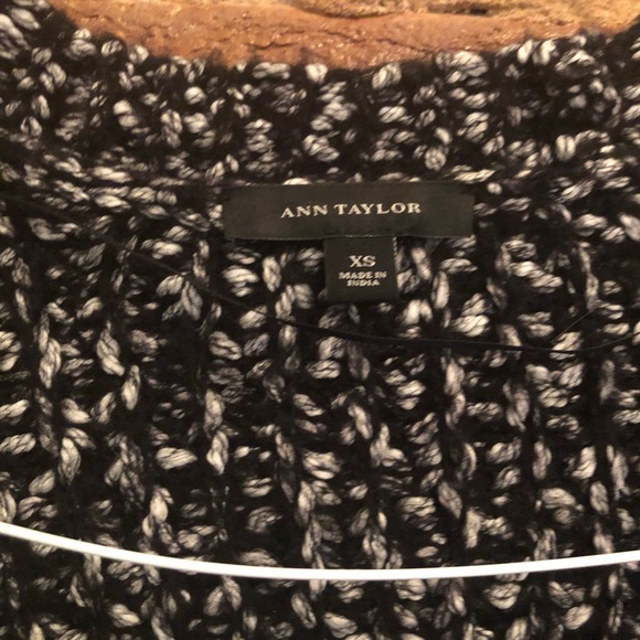 Ann Taylor Sweaters - Ann Taylor oversized cardigan Ann Taylor Sweaters - Ann Taylor oversized cardigan